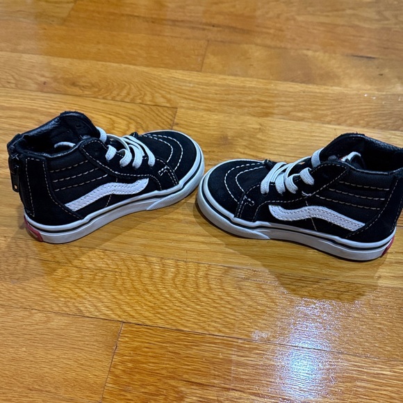 Vans Toddler Black and White High-Top Sneakers 5 - Picture 7 of 8